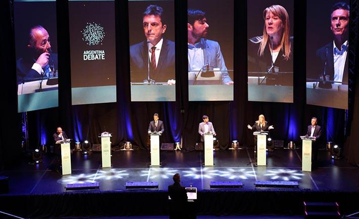 Argentina 2015 debate candidates at podiums